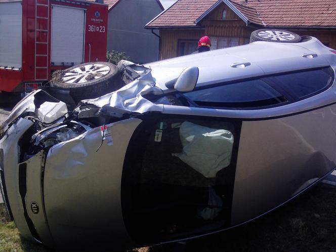 Zderzenie dwóch samochodów w Wojniczu