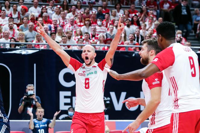 Rosjanie rzuceni na kolana! Polska w półfinale mistrzostw Europy
