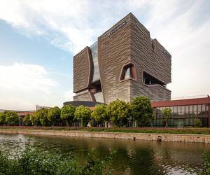 Architektura Chin, budynek uniwersytetu