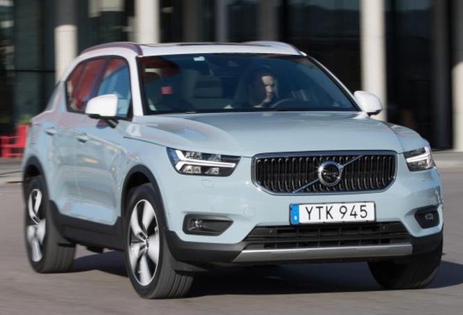Volvo XC40 D4 Momentum