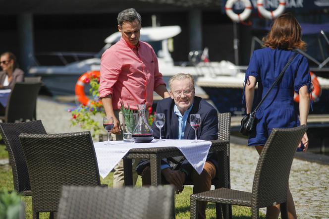 Pierwsza miłość po wakacjach 2019. Melka (Ewa Jakubowicz), Łukasz Magnus (Jan Wieczorkowski), Olgierd Gwiazda „Wodnik” (Daniel Olbrychski)