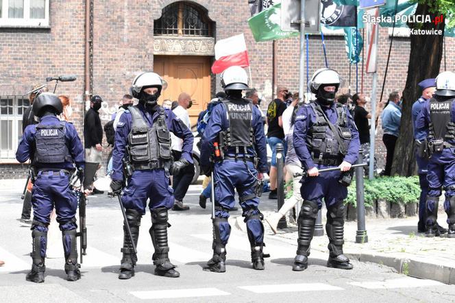 Katowice: Policjanci wśród nacjonalistów. Tajemnicza akcja służb na marszu! 