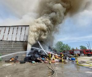 Pożar składowiska odpadów wielkogabarytowych w Tarnowie - 23.05.2023r.