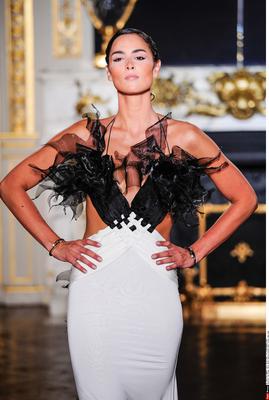 Zjawiskowa kolekcja Ewy Minge na Paris Fashion Week