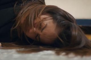 Dramatyczne chwile w „Miłości i nadziei” – Gönül nieprzytomna po brutalnym ataku