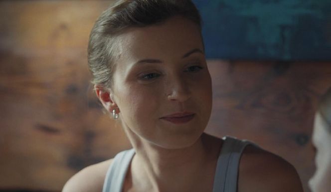 M jak miłość, odcinek jubileuszowy. Natalka (Dominika Suchecka), Hania (Wiktoria Basik)