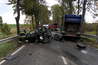 Pociąl żonę i rozbił się na śmieciarce