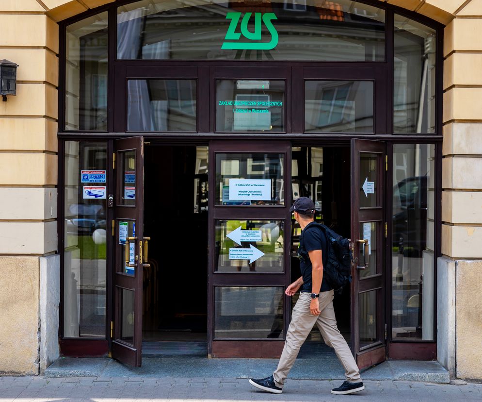 Mały ZUS Plus 2023 - prezydent podpisał przedsiębiorca korzysta dłużej