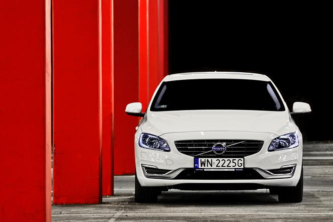 TEST Volvo S60 T5 Summum: bezpieczna i szybka limuzyna - ZDJĘCIA