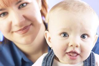 Rozwój mowy dziecka: jak zrozumieć język niemowląt?