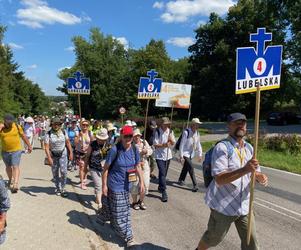 Pielgrzymi z Lublina w drodze na Święty Krzyż