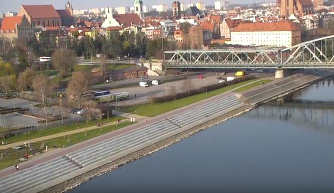 Tak wygląda Toruń okiem policyjnego drona. Patrol miał ważne komunikaty