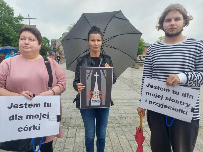 Protest pod hasłem "Ani jednej więcej" Starachowice 14.06.2023