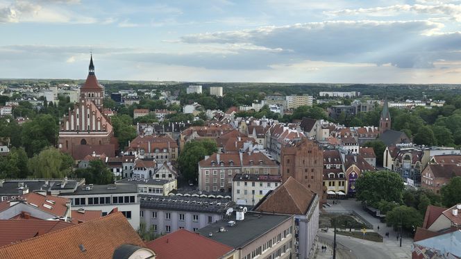 Olsztyn z lotu ptaka. Tak wygląda miasto z wieży ratuszowej