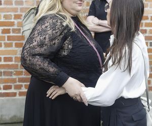 Pogrzeb Joanny Kołaczkowskiej. Tak pożegnali ją przyjaciele z kabaretu. Borek płakała jak uczennica