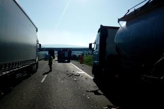 Wypadek na S7 w Kajetanowie koło Kielc. Dachował bus, jedna osoba poszkodowana