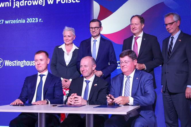 Umowa na zaprojektowanie pierwszej elektrowni jądrowej w Polsce