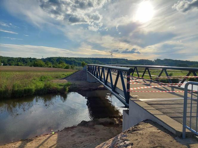 Dokładnie 14 lat po wielkiej powodzi z 2010 roku wraca kładka nad Kamienną