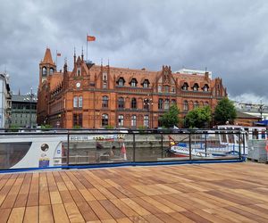 Rybi Rynek w Bydgoszczy niemal gotowy. Eleganckie nabrzeże już cieszy oczy!
