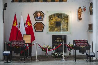 Paweł Adamowicz zginął z rąk zamachowca. Tak wygląda grób prezydenta Gdańska