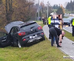 Groźny wypadek na DK 75 w Gnojniku. Motocyklista zderzył się z osobówką
