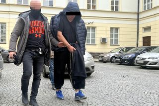 Zatrzymanie dwójki mężczyzn miało miejsce w Radzyminie i Wołominie. Są podejrzani o gwałt i morderstwo