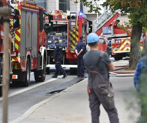 Pożar dachu budowanego budynku straży pożarnej. Zdjęcia z miejsca zdarzenia