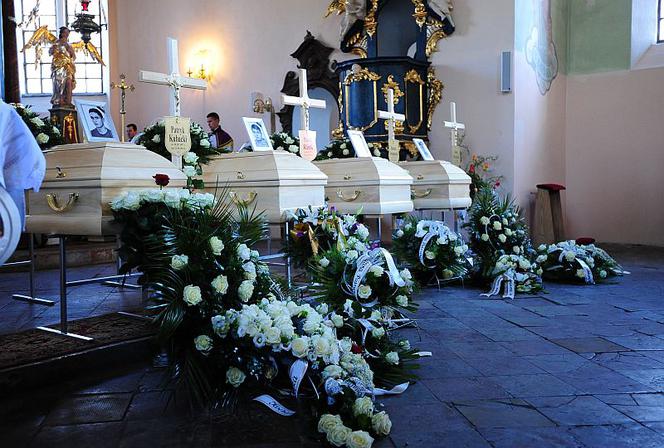 Pogrzeb ofiar wypadku w Klamrach pod Chełmnem