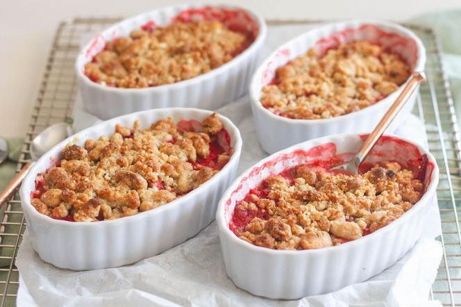 crumble z rabarbarem