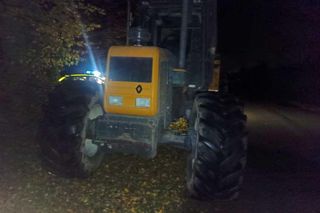 Nocny rajd 16-latków. Ukradli dziadkowi traktor i pojechali na dyskotekę