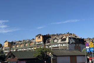 Tak wygląda miejsce pożaru w Ząbkach w piątkowy poranek 04.07.2025