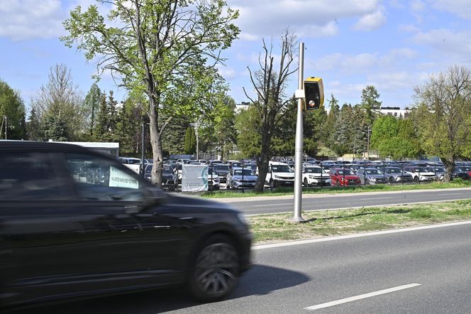 "Ulubiony" fotoradar warszawskich kierowców ponownie zniszczony. Działał 24 godziny