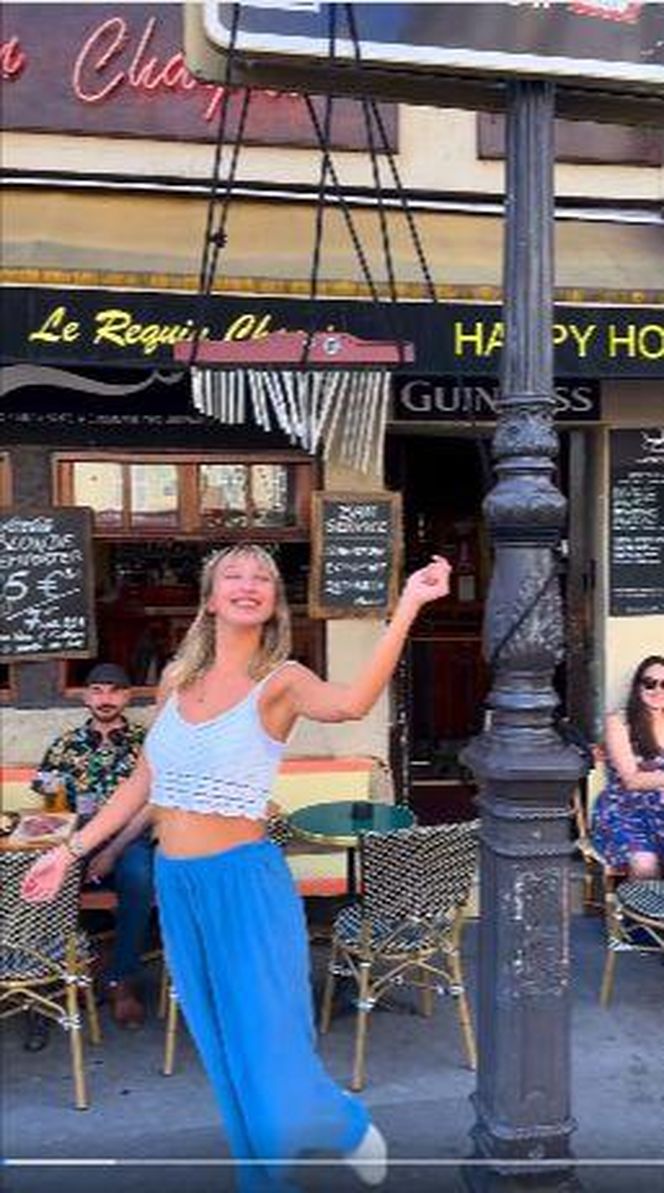 Flashmob w Paryżu - "Bohemian Rapsody"