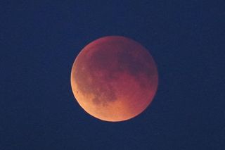 Zaćmienie Księżyca 7 września 2025. Tak wyglądał krwawy superksiężyc