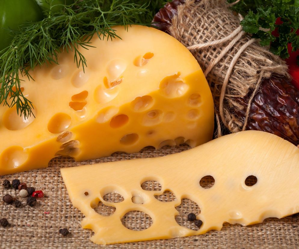 Domowy żółty ser