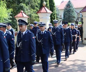Pogrzeb policjanta, który zmarł po interwencji. Polska Policja pożegnała asp. sztab. Bogdana Orzeszka
