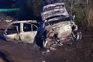 BMW uderzyło w drzewo i zapaliło się, Zginęła jedna osoba!