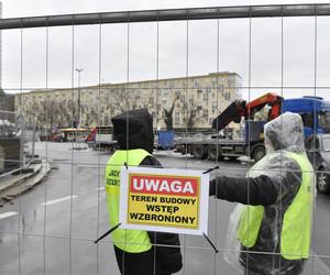 Finał WOŚP 2023. Budowa sceny w Warszawie