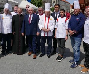  15 Edycja kremówki papieskiej. 