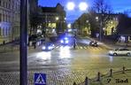Szaleńczy pościg na ulicach Świdnicy. 26-latek prawie wjechał w manifestantów, zniszczył cztery samochody [Film]