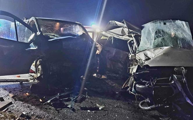 Tragedia pod Sierpcem. Nie żyje kobieta, 5 osób rannych w tym dzieci