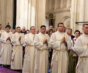 Kraków. Abp Marek Jędraszewski wyświęcił nowych księży. Chętnych więcej niż rok temu