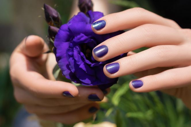 Śliwka na paznokciach to najmodniejszy manicure nadchodzącej jesieni
