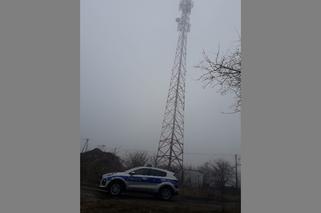 Dramatyczne chwile koło Złotowa. 16-latek chciał się ZABIĆ! Wszedł na wysoką WIEŻĘ i...