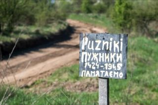 Ekshumacje w Puźnikach. Odnaleziono szczątki ponad 30 osób, trwają badania DNA