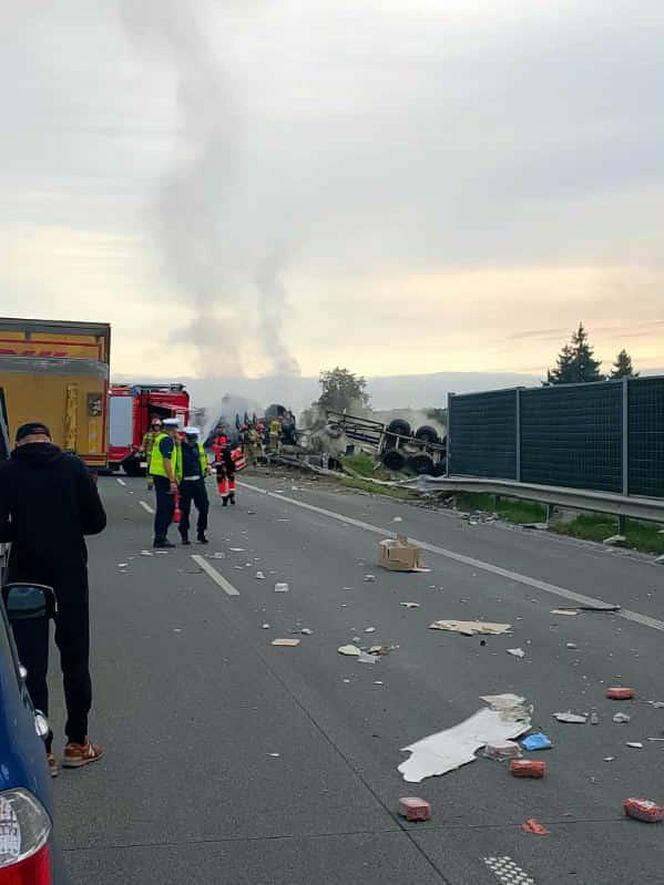 Tragiczny wypadek na S5 pod Bydgoszczą. Auto stanęło w płomieniach