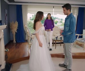 Olśniewająca Zeynep w sukni ślubnej