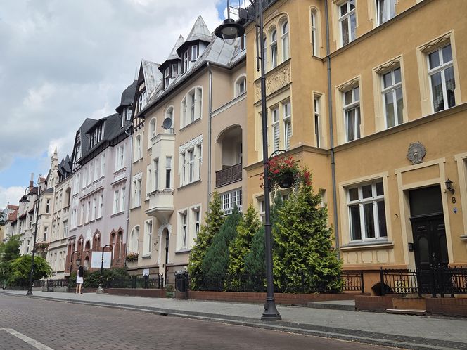 Tak wygląda jedna z najbardziej eleganckich ulic w Bydgoszczy. Zapraszamy na spacer po ul. Cieszkowskiego