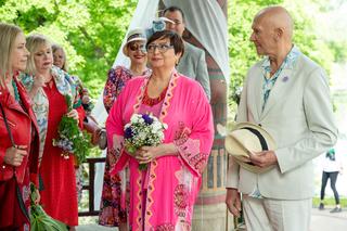 Barwy szczęścia, odc. 2725: Irenka (Krystyna Tkacz), Tolek (Marek Siudym), Basia (Sławomira Łozińska), Artur Chowański (Jacek Rozenek), Jola (Małgorzata Potocka)