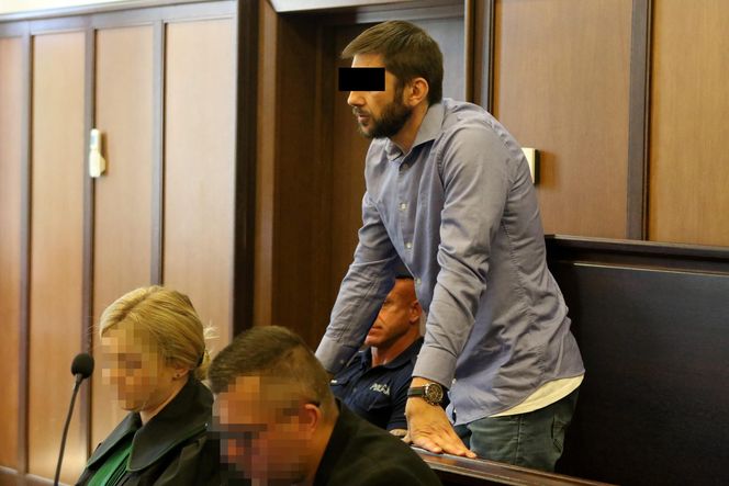 Sąd ogłosił wyrok za zamordowanie Marka D. Marcin Z. odciął mu głowę i próbował podpalić. Były policjant skazany na 30 lat